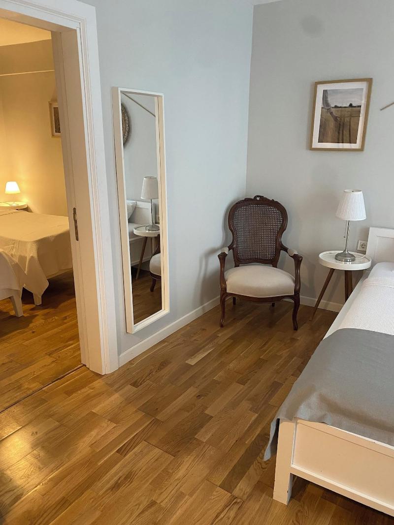 Mon Petit Hotel image