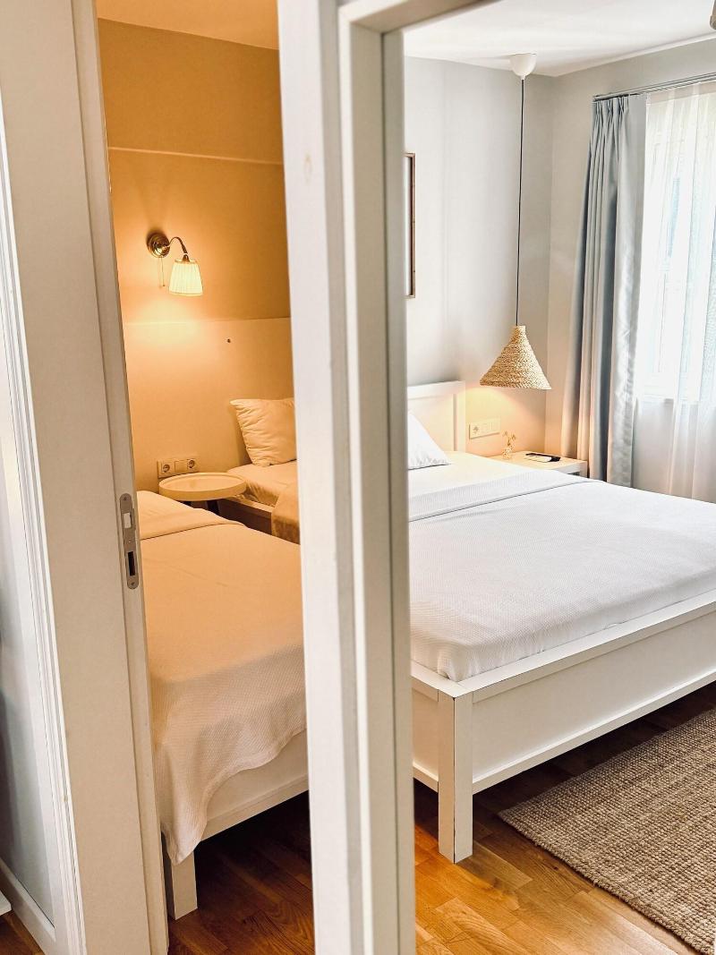 Mon Petit Hotel image