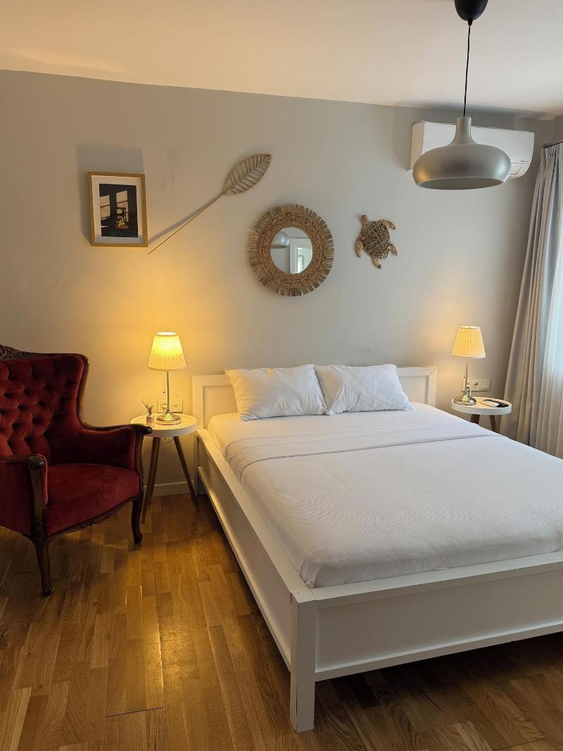 Mon Petit Hotel image