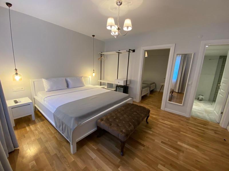 Mon Petit Hotel image