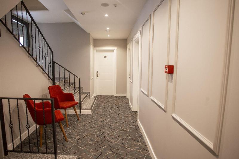 Uzer Otel image