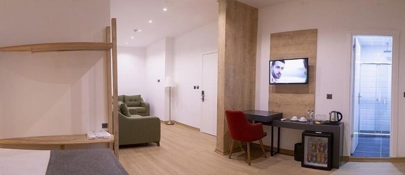 Uzer Otel image