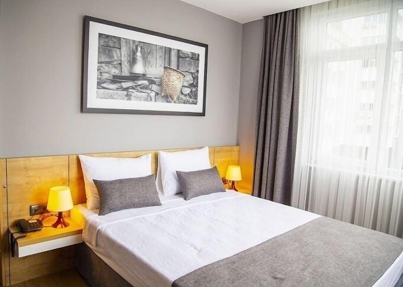 Uzer Otel image