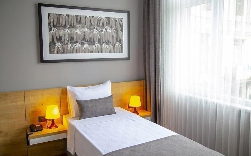 Uzer Otel image