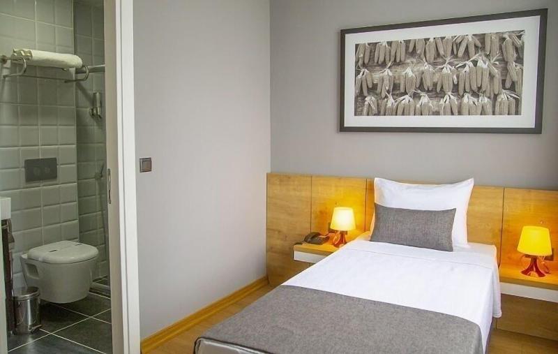 Uzer Otel image