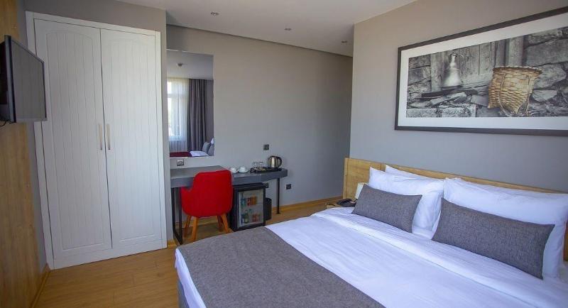 Uzer Otel image