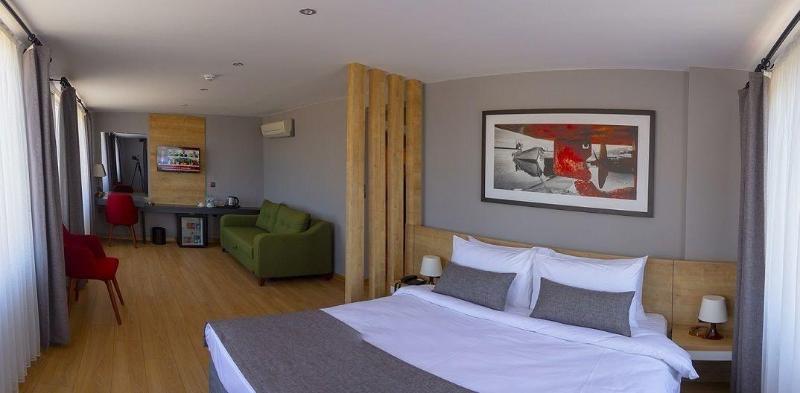 Uzer Otel image