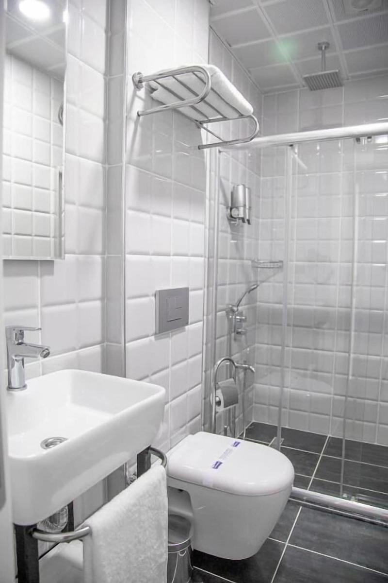 Uzer Otel image