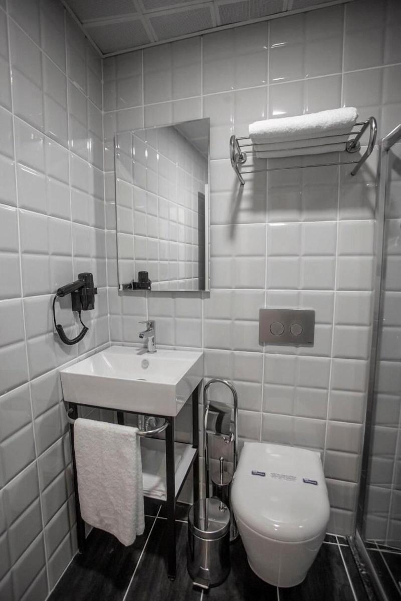 Uzer Otel image