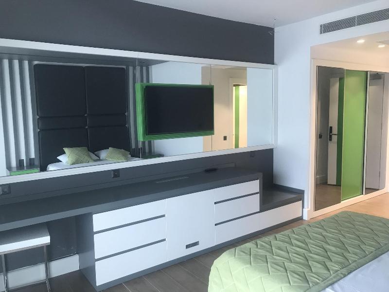 Oyster Boutique Hotel image
