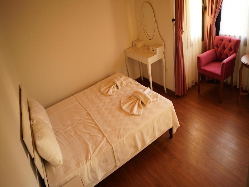 Karyada Hotel image