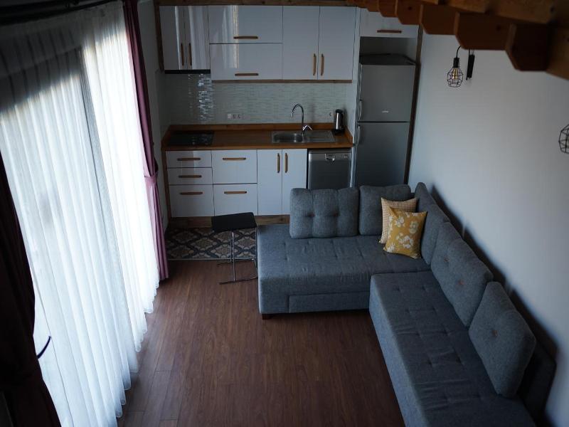 Karyada Hotel image