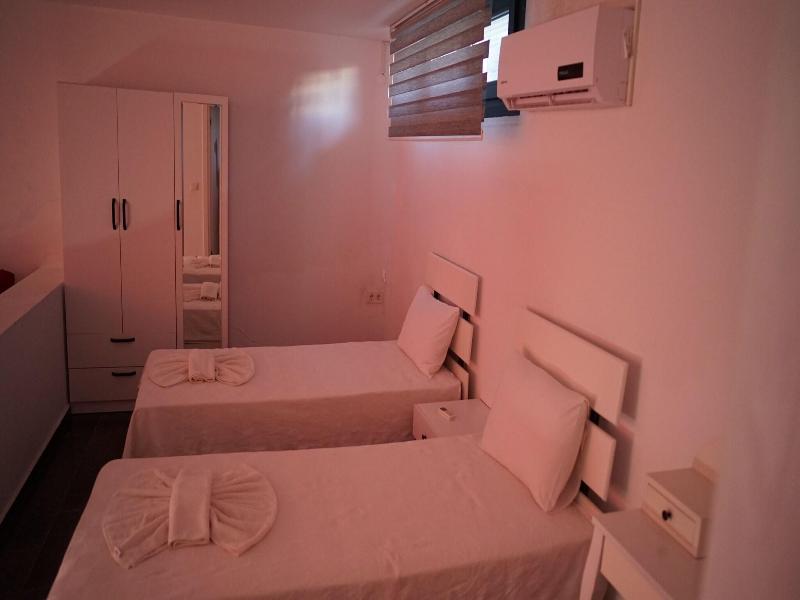 Karyada Hotel image