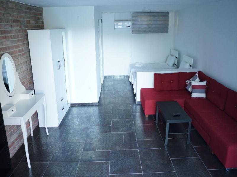 Karyada Hotel image