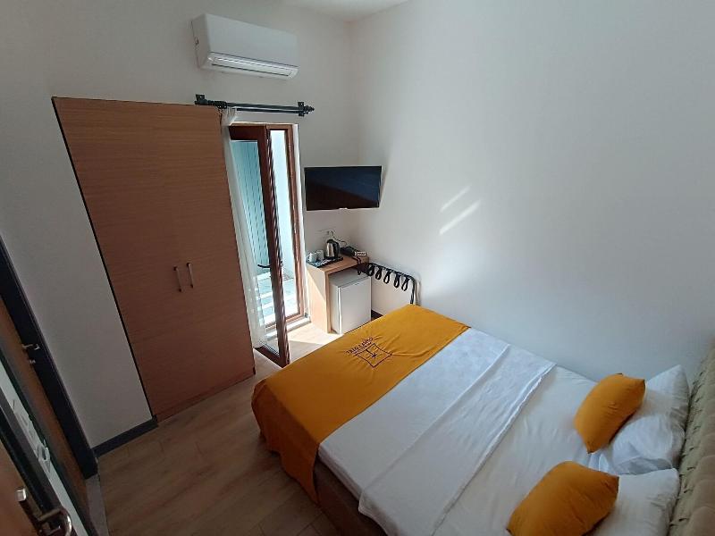 Turka Loca City Hotel image