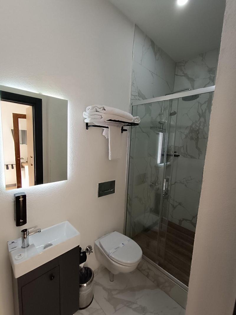 Turka Loca City Hotel image