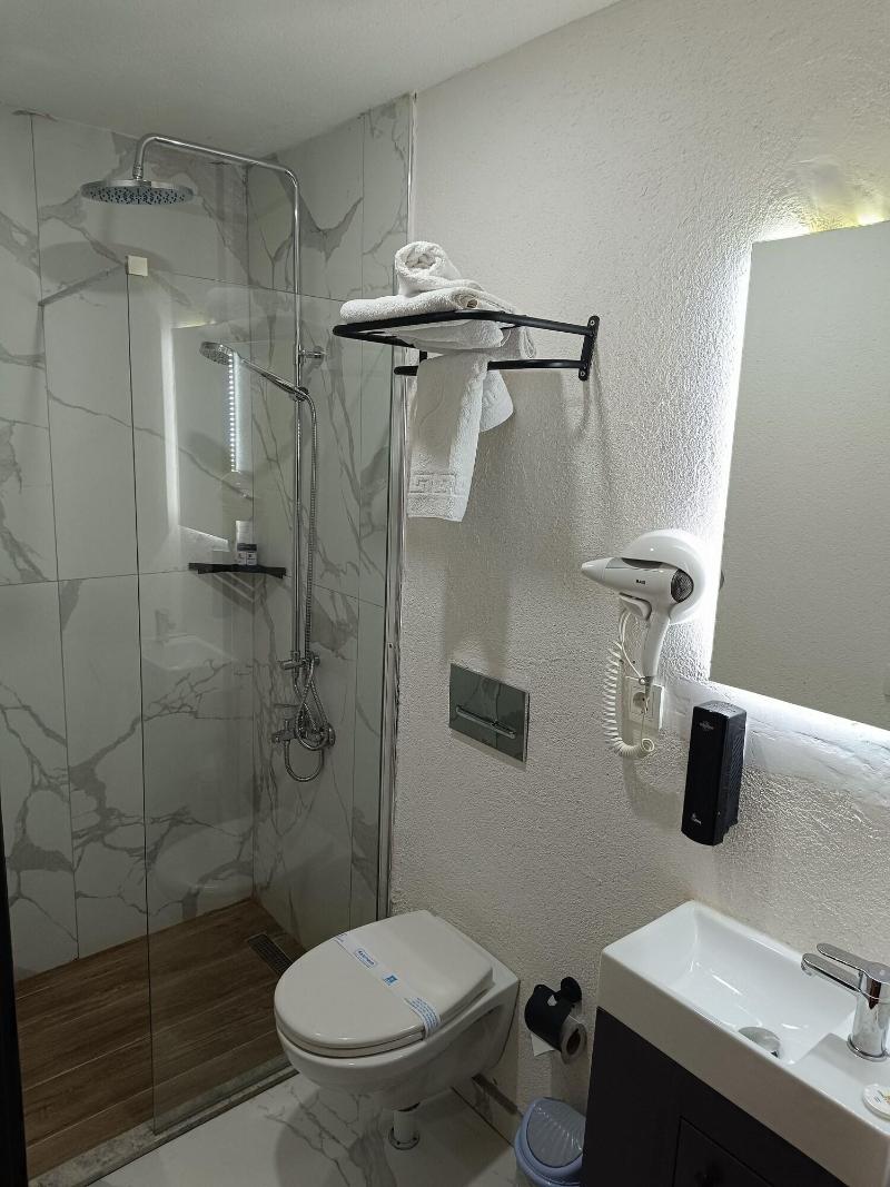 Turka Loca City Hotel image