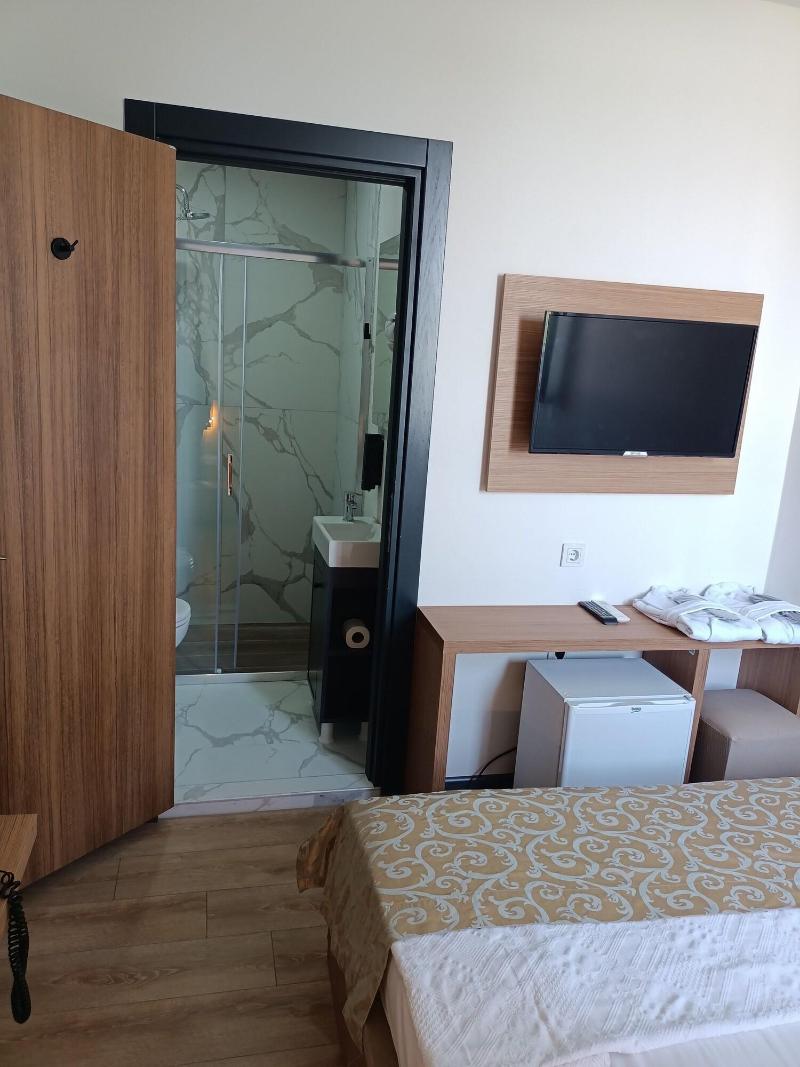 Turka Loca City Hotel image