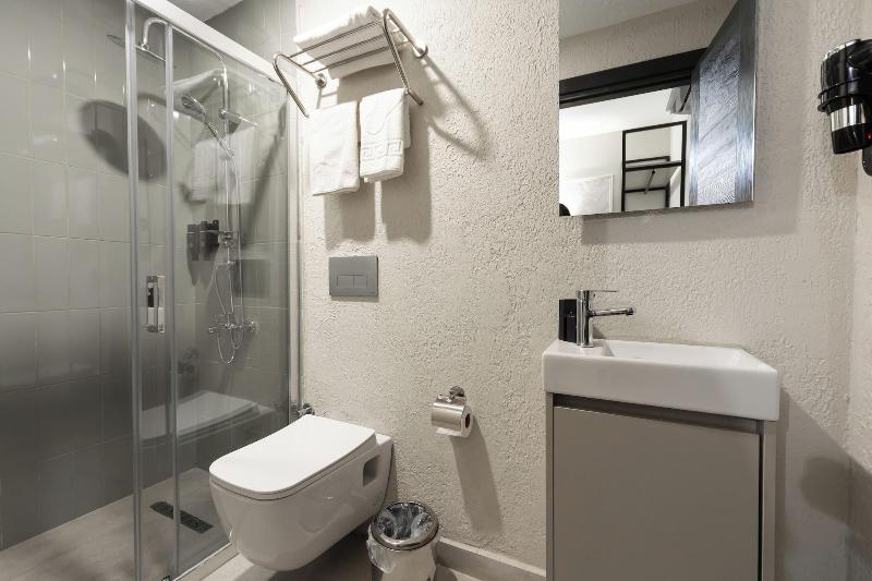 Turka Loca City Hotel image