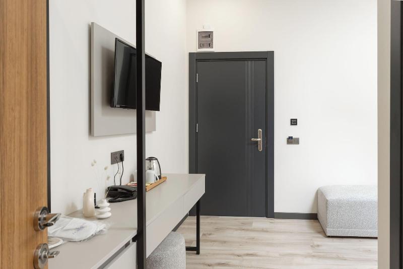 Turka Loca City Hotel image