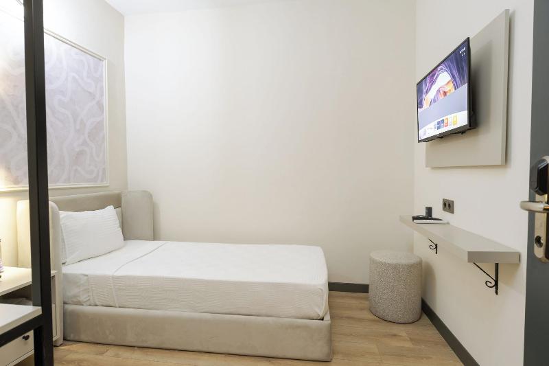 Turka Loca City Hotel image