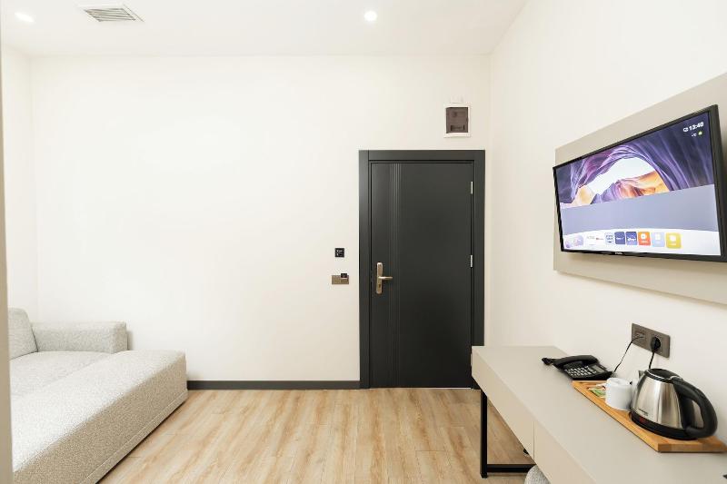 Turka Loca City Hotel image