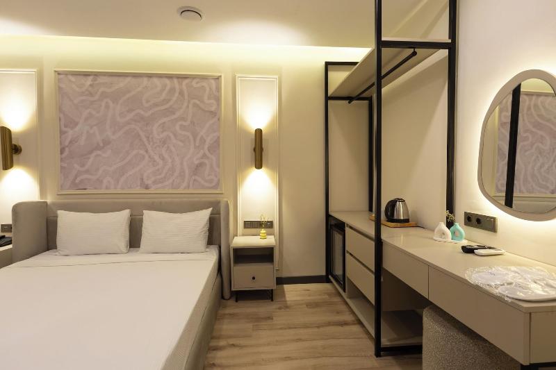 Turka Loca City Hotel image
