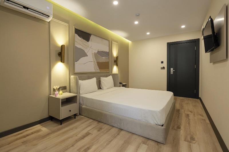 Turka Loca City Hotel image