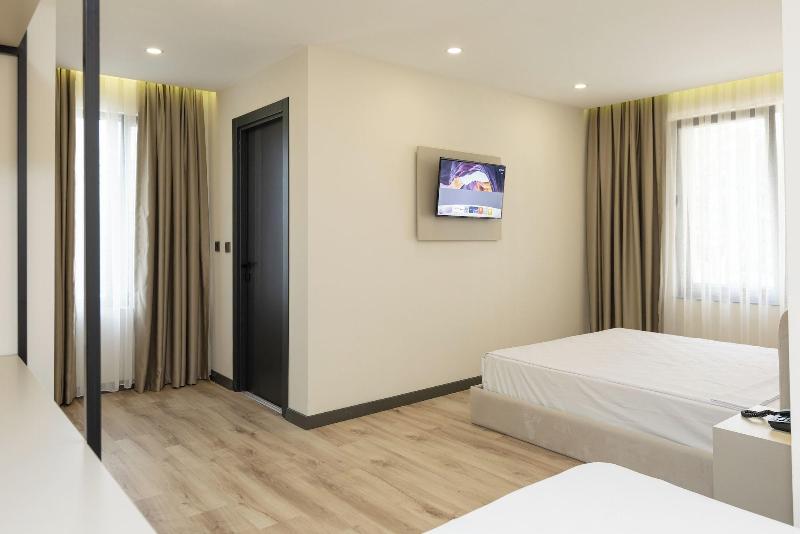 Turka Loca City Hotel image
