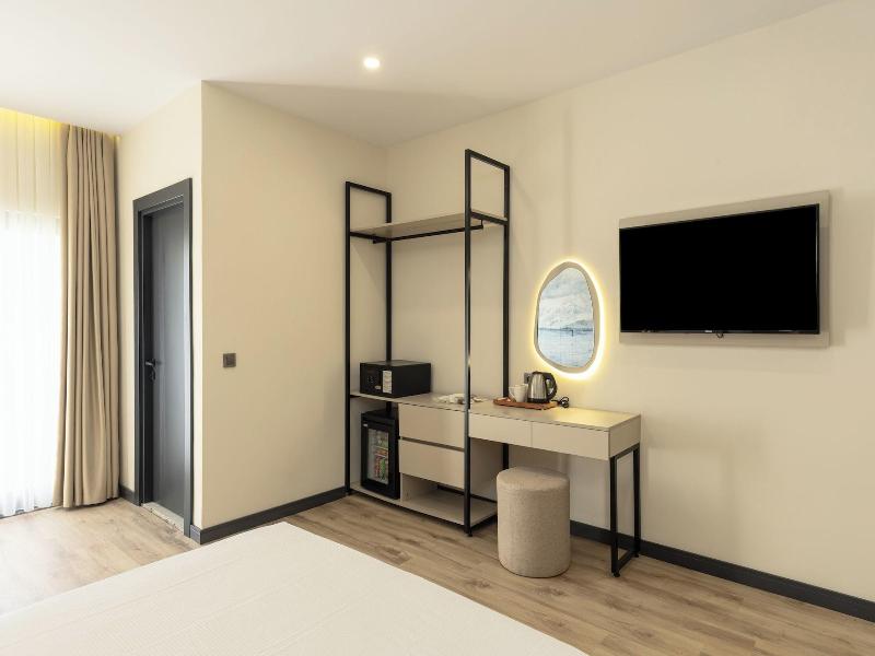 Turka Loca City Hotel image