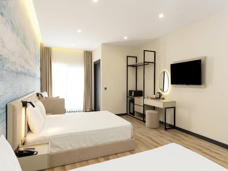 Turka Loca City Hotel image