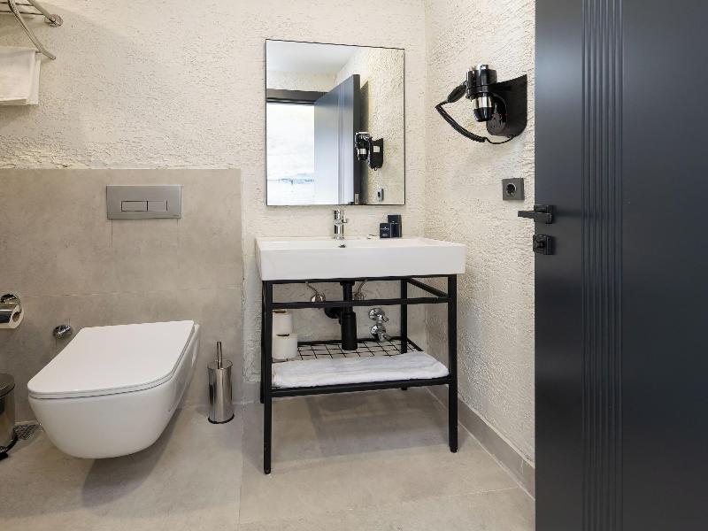 Turka Loca City Hotel image