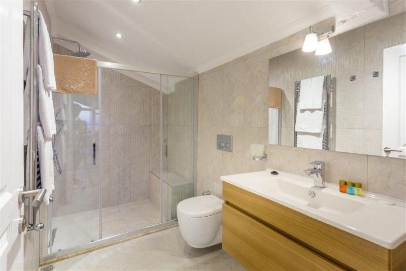 Nil Boutique Hotel image