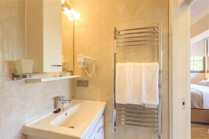 Nil Boutique Hotel image