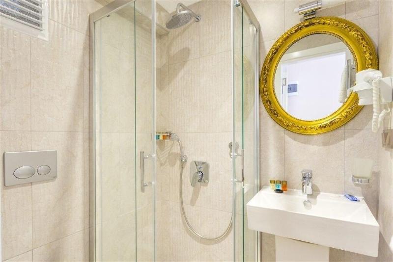 Nil Boutique Hotel image