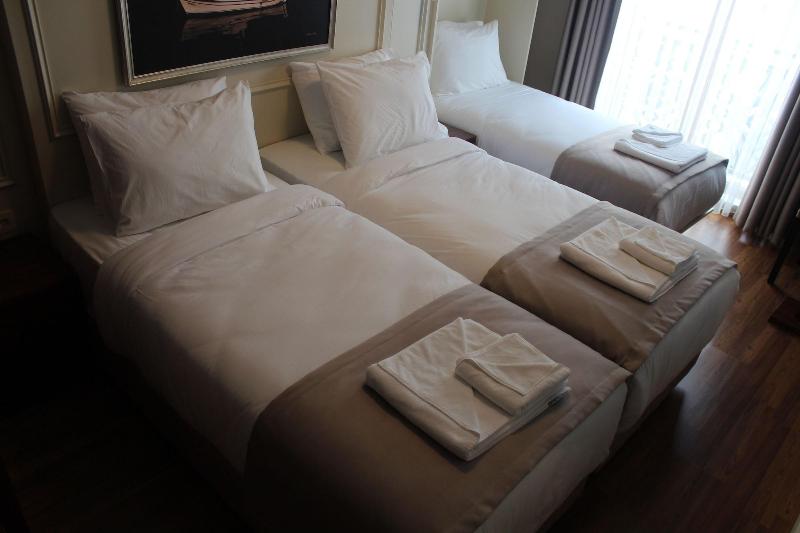 Armida City Hotel image