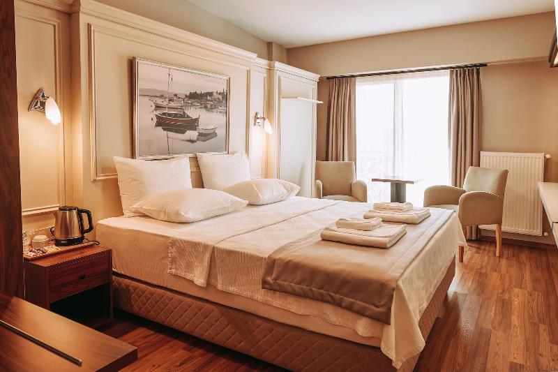 Armida City Hotel image