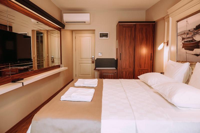 Armida City Hotel image