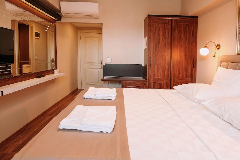 Armida City Hotel image