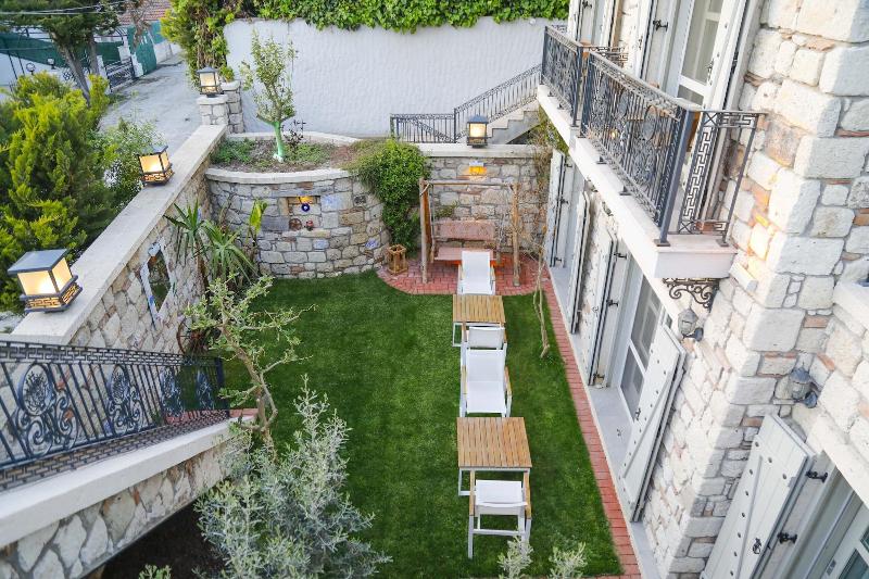 AlaBora Hotel - AlaÃ§atÄ± image