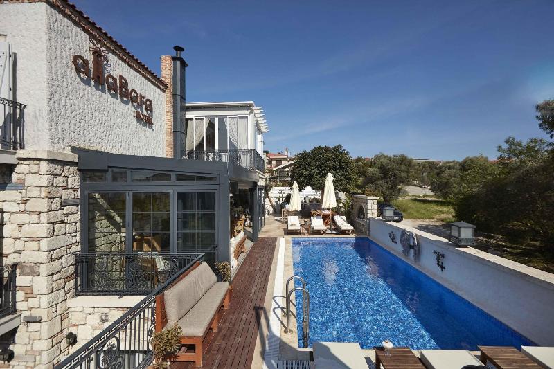 AlaBora Hotel - AlaÃ§atÄ± image