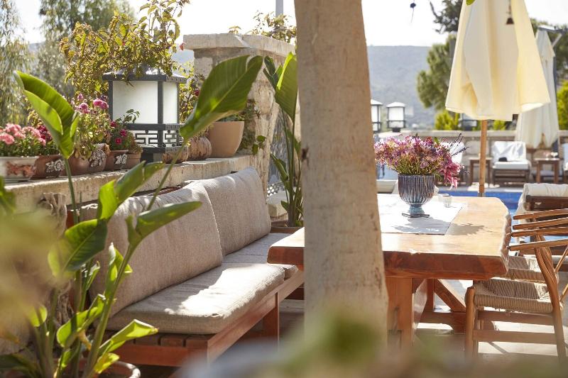 AlaBora Hotel - AlaÃ§atÄ± image