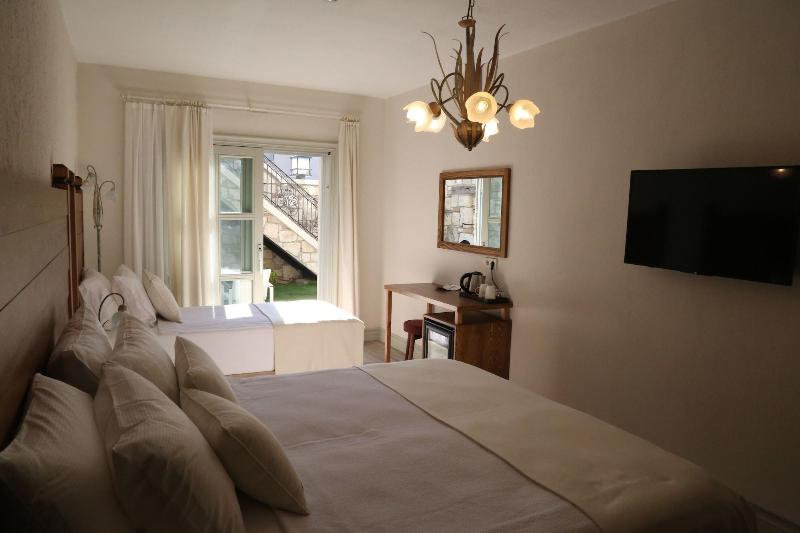 AlaBora Hotel - AlaÃ§atÄ± image