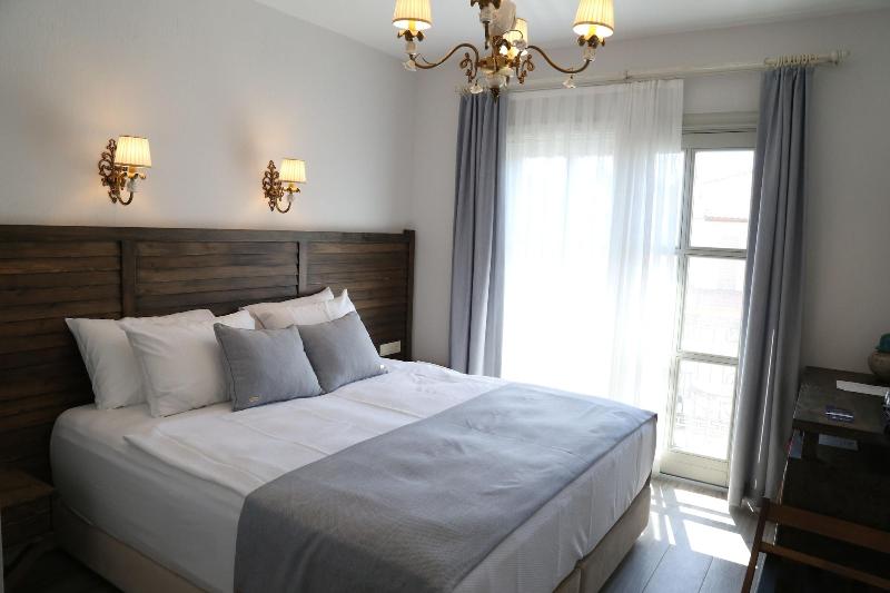 AlaBora Hotel - AlaÃ§atÄ± image
