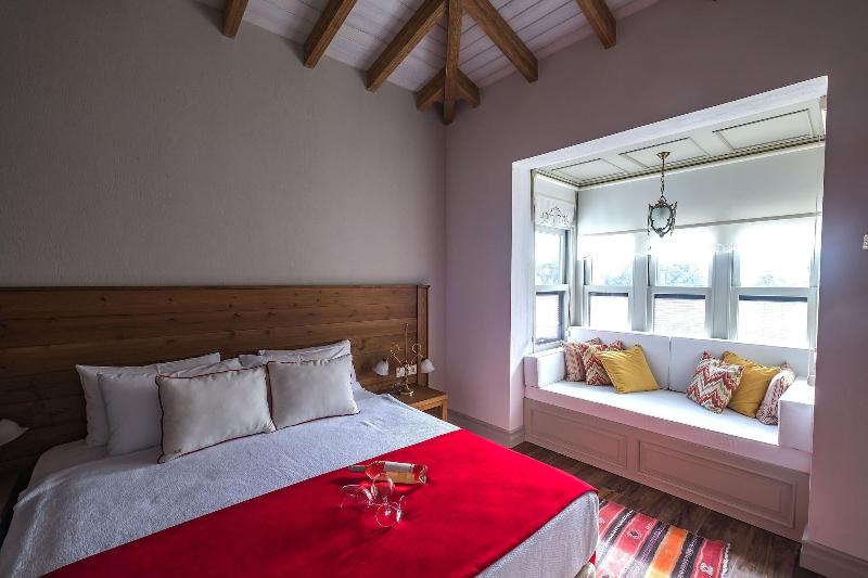 AlaBora Hotel - AlaÃ§atÄ± image