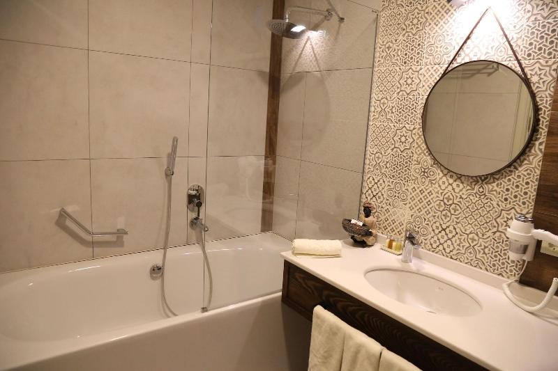 AlaBora Hotel - AlaÃ§atÄ± image