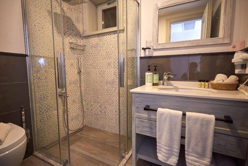 AlaBora Hotel - AlaÃ§atÄ± image