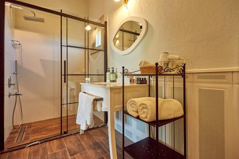 AlaBora Hotel - AlaÃ§atÄ± image