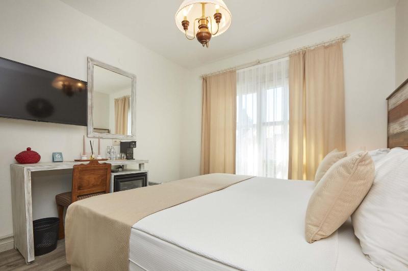 AlaBora Hotel - AlaÃ§atÄ± image