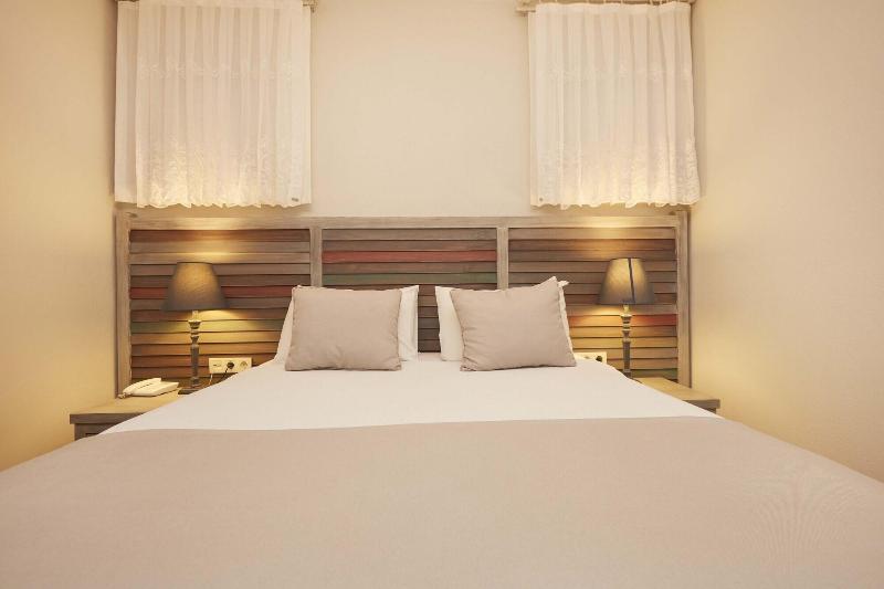 AlaBora Hotel - AlaÃ§atÄ± image